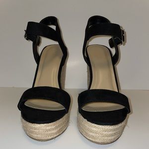 Black strappy heeled wedges